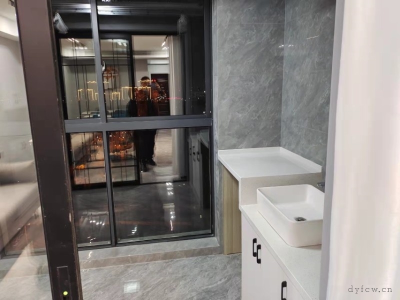 上善雅苑豪装好房3房/2厅/2卫朝南100平米118.8万