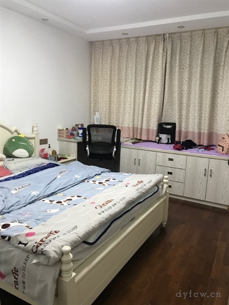 御龙湾精装好房3房/2厅/2卫朝南142平米146.8万