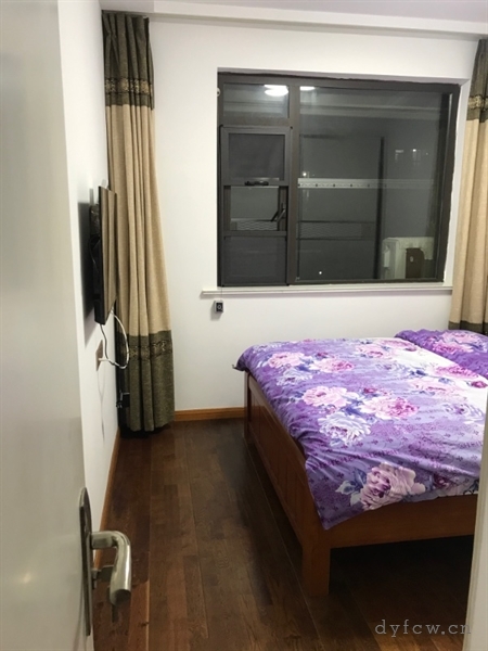 御龙湾精装好房3房/2厅/2卫朝南142平米146.8万