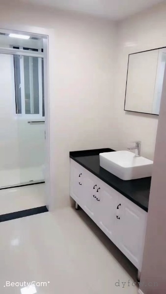 汇金天地豪装好房3房/2厅/2卫朝南135平米146.8万