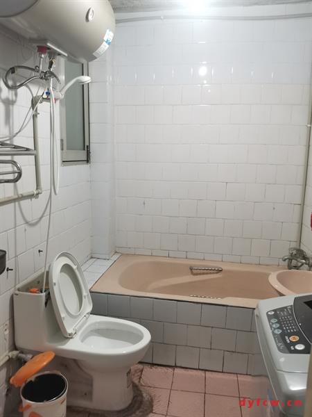 钟发小区精装好房3房/1厅/1卫朝南106平米61.8万