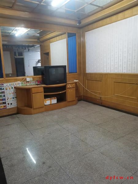 钟发小区精装好房3房/1厅/1卫朝南106平米61.8万