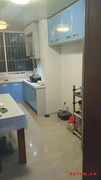 凤翔花园精装好房3房/2厅/2卫朝南120平米105万