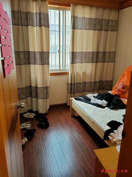 幸福小区精装好房3房/2厅/1卫朝南95平米68.8万