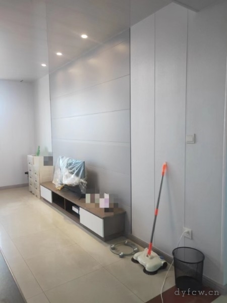 康乐公寓全装好房3房/2厅/2卫朝南120平米68.8万