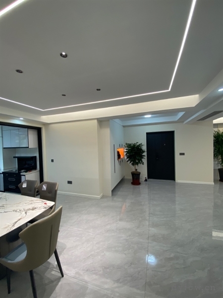 开发区双学区房金鼎162平139.8万新装修未住第一排采光佳位置