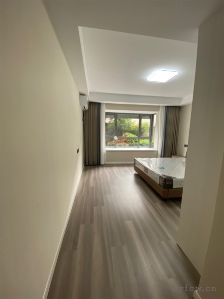 开发区双学区房金鼎162平139.8万新装修未住第一排采光佳位置