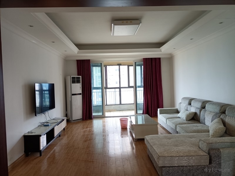 江南人家精装好房3房/2厅/2卫朝南143平米115万