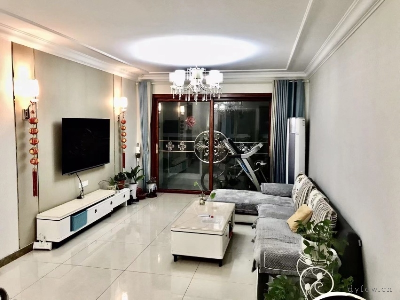 恒大名都精装好房3房/2厅/2卫朝南142平米133万