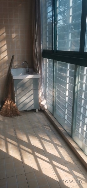 金鼎城市精装好房3房/2厅/1卫朝南112平米75万