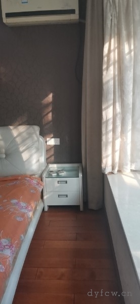 金鼎城市精装好房3房/2厅/1卫朝南112平米75万