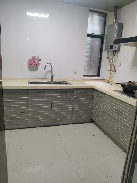 金鼎城市精装好房3房/2厅/1卫朝南112平米75万