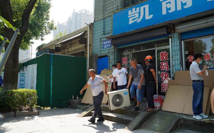 我市对姜家园片区一被征收房屋依法实施强制拆除